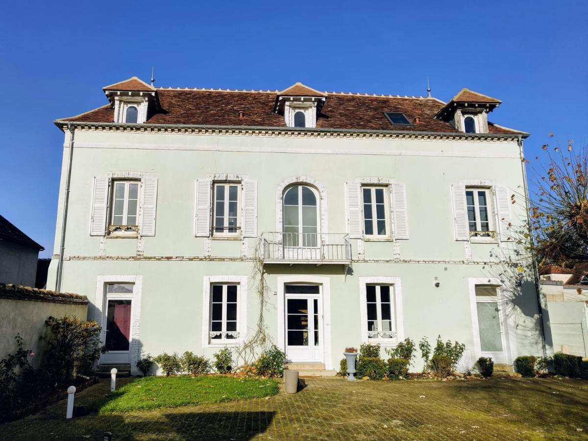 Villa Clement Appart'Hotel Санс Екстер'єр фото